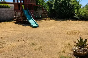 34973 Shasta St, Yucaipa, CA 92399 - Photo 16