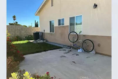 17548 Court Street, Fontana, CA 92336 - Photo 8