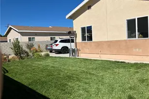 17548 Court St, Fontana, CA 92336 - Photo 12