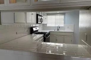 537 N Adams, Glendale, CA 91206 - Photo 10