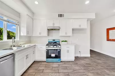4103 S Normandie Avenue, Los Angeles, CA 90037 - Photo 26