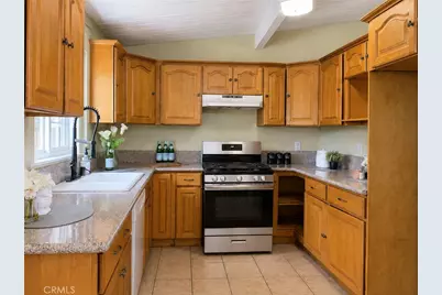 945 E 5th Street, Ontario, CA 91764 - Photo 6
