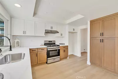 595 W 13th Street, San Pedro, CA 90731 - Photo 8