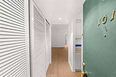 985 E California Boulevard, Pasadena, CA 91106 - Photo 6