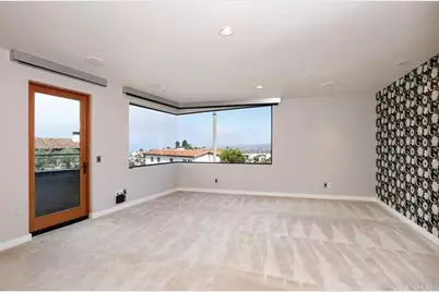 988 Acapulco, Laguna Beach, CA 92651 - Photo 6