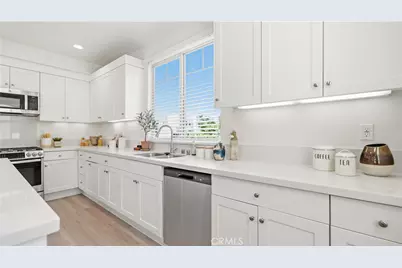 111 Episode, Irvine, CA 92618 - Photo 26