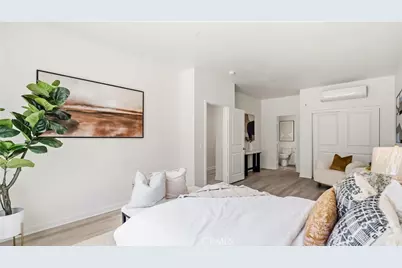 111 Episode, Irvine, CA 92618 - Photo 12