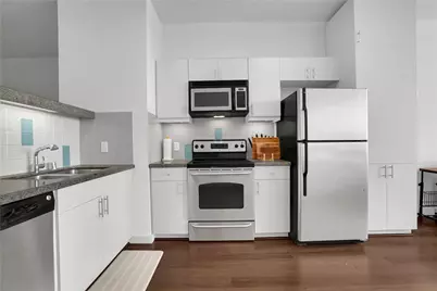 3810 Wilshire Boulevard #1009, Los Angeles, CA 90010 - Photo 8