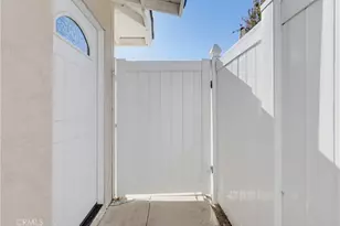 19832 Acre St, Northridge, CA 91324 - Photo 30