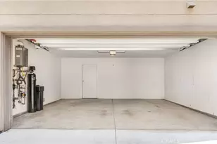 2700 41 E Chaucer, Los Angeles, CA 90065 - Photo 28