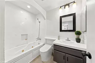 2222 N Beachwood Dr, Los Angeles, CA 90068 - Photo 22