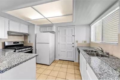 116 W Maple #33, Glendale, CA 91204 - Photo 6