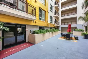 2939 Leeward, Los Angeles, CA 90005 - Photo 50