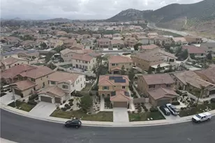 36413 Tenino Ct, Lake Elsinore, CA 92532 - Photo 2