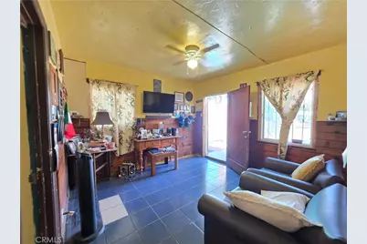 1914 Firestone, Los Angeles, CA 90001 - Photo 8