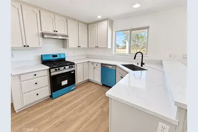 10968 Nambe, Apple Valley, CA 92308 - Photo 8