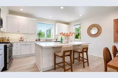 111 Episode, Irvine, CA 92618 - Photo 4