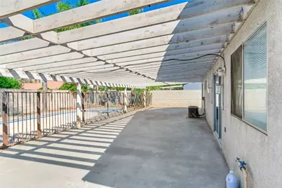 8344 Bermuda Court, Fontana, CA 92335 - Photo 24