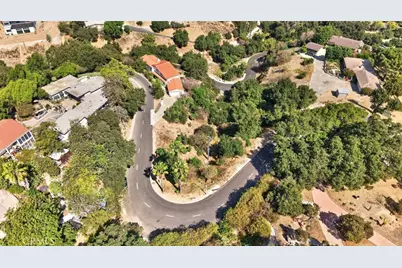 943 Hillcrest Drive, Pomona, CA 91768 - Photo 2