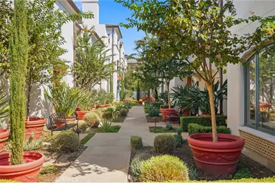 188 S Sierra Madre Blvd #4, Pasadena, CA 91007 - Photo 2