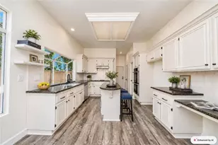 25099 Calle Entradero, Murrieta, CA 92563 - Photo 10