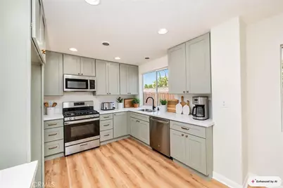 25892 Marco Polo Street, Murrieta, CA 92563 - Photo 8
