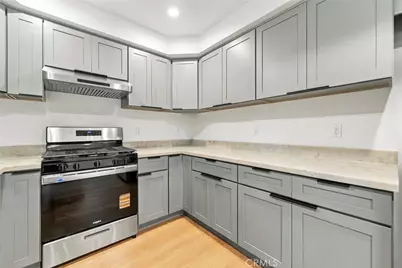 176 N Catalina Ave #102, Pasadena, CA 91106 - Photo 26