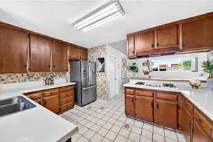 1903 W Chanticleer Rd, Anaheim, CA 92804 - Photo 16