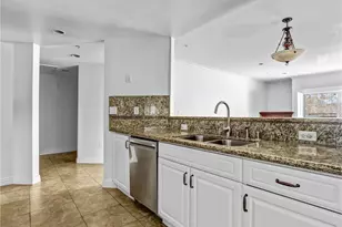 908 S Ardmore Ave, Los Angeles, CA 90006 - Photo 8