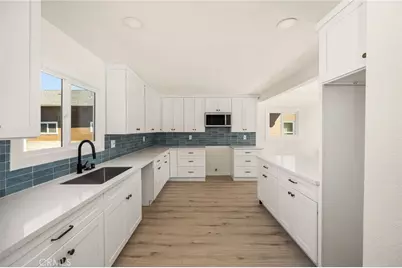 2047 W 78th Place, Los Angeles, CA 90047 - Photo 12