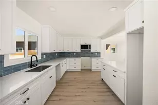 2047 W 78th Pl, Los Angeles, CA 90047 - Photo 12