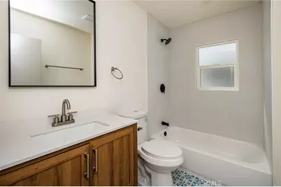 2047 W 78th Place, Los Angeles, CA 90047 - Photo 24