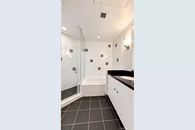 1100 Wilshire Boulevard #2507, Los Angeles, CA 90017 - Photo 6