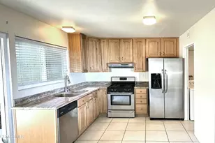 463 Serento Cir, Thousand Oaks, CA 91360 - Photo 1