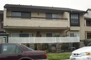 194 Fashion Park Pl, Oxnard, CA 93033 - Photo 1
