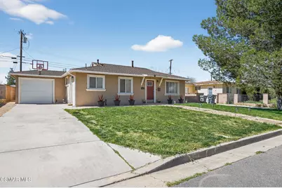 44423 Kingtree Avenue, Lancaster, CA 93534 - Photo 1