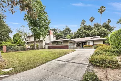 407 W Orange Grove Avenue, Sierra Madre, CA 91024 - Photo 1