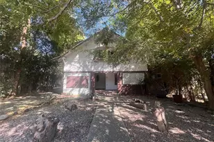 136 N Bonnie Ave, Pasadena, CA 91106 - Photo 1