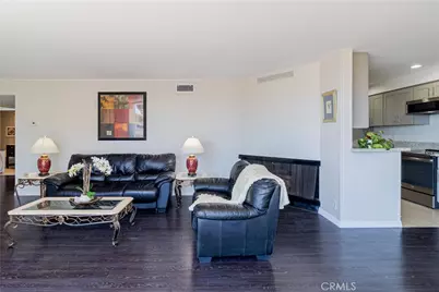 2260 N North Cahuenga Boulevard #302, Los Angeles, CA 90068 - Photo 1