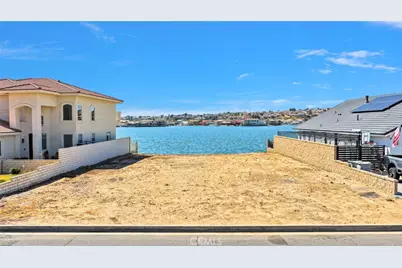 18055 Lakeview Drive, Victorville, CA 92395 - Photo 1