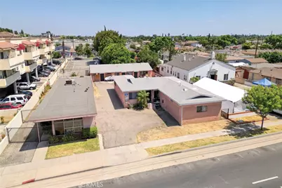 10016 California, South Gate, CA 90280 - Photo 1