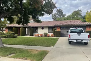 303 E Dunbarton Pl, Claremont, CA 91711 - Photo 1