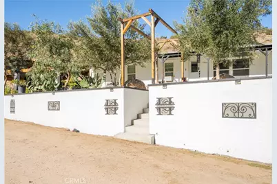 13905 Summit Valley, Hesperia, CA 92345 - Photo 1