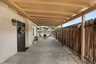 1035 Laurel Ave, Pomona, CA 91768 - Photo 1