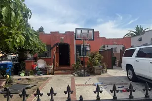 320 W 83rd St, Los Angeles, CA 90003 - Photo 1