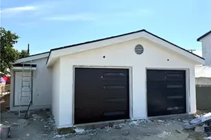 10830 Hickory, Los Angeles, CA 90059 - Photo 1