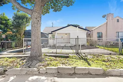 230 E 75th Street, Los Angeles, CA 90003 - Photo 1