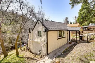 875 Virginia Ct, Lake Arrowhead, CA 92352 - Photo 1