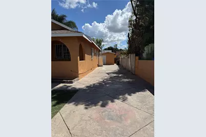 6624 Miramonte, Los Angeles, CA 90001 - Photo 1