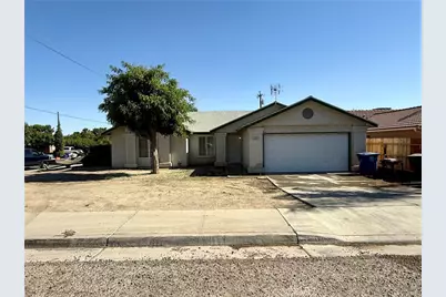 1048 E Yosemite, Avenal, CA 93204 - Photo 1